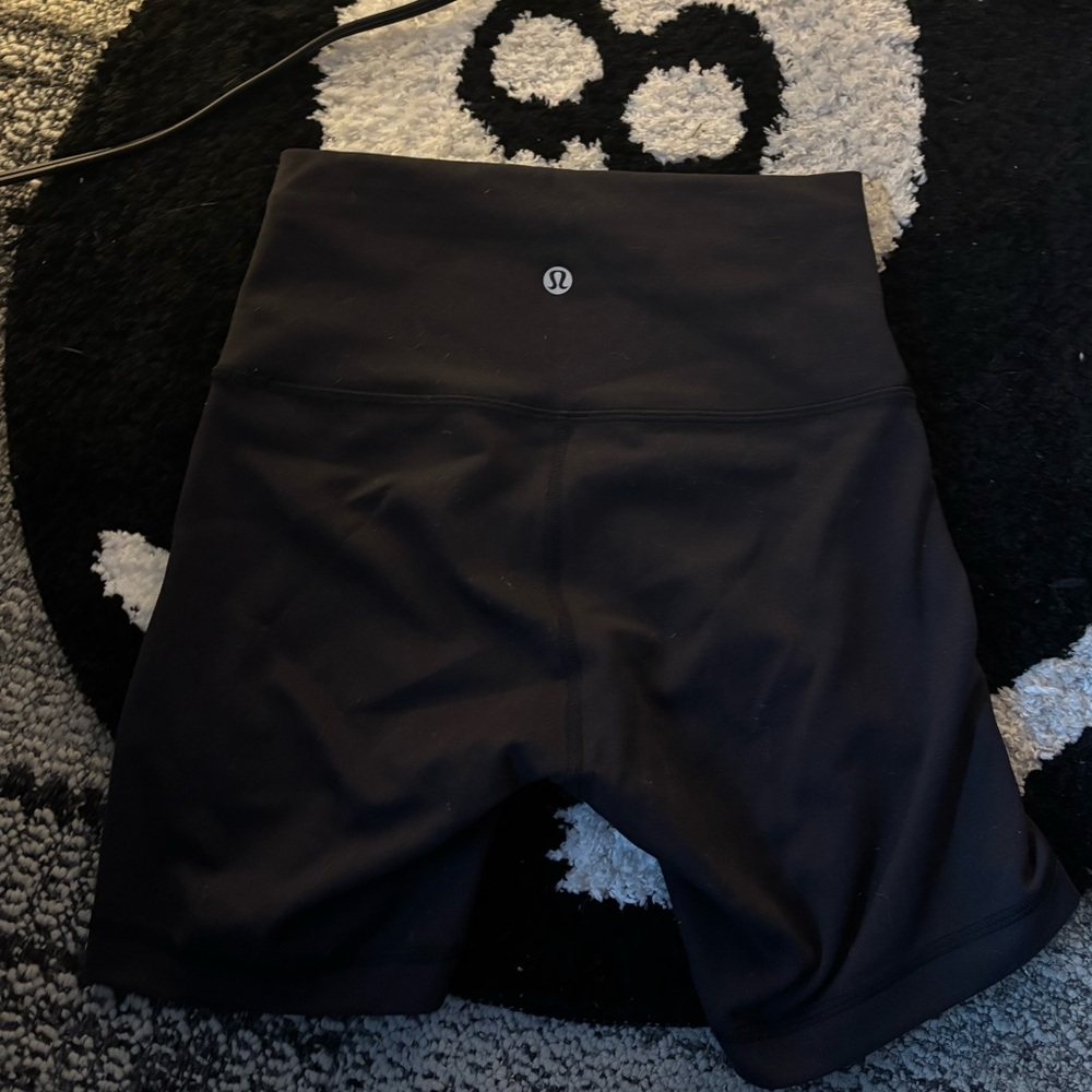 Lululemon black biker shorts